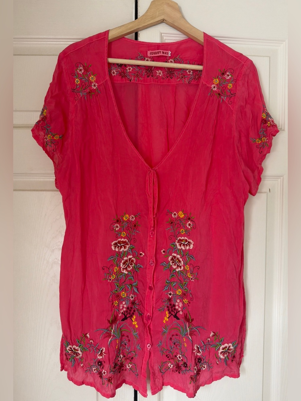 Johnny Was‎ Bright Pink Floral Embroidered Top